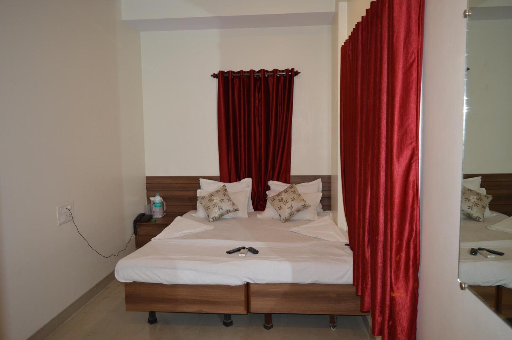 Hotel Visau,Sirdi Kültér fotó